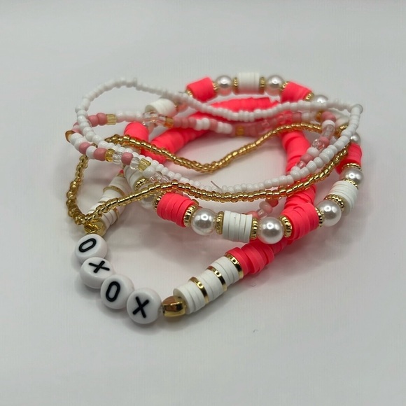 XOXO Letter Pink and Gold Valentine’s Bracelet Stack - Picture 1 of 4